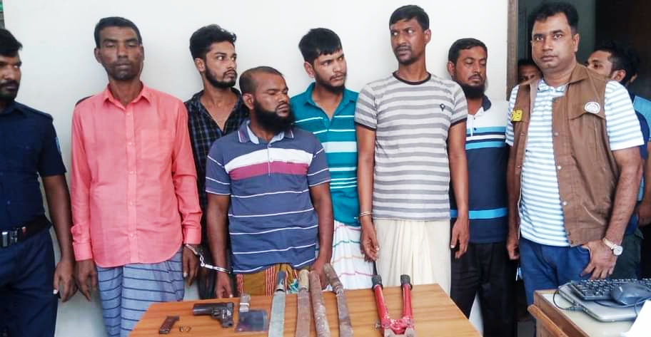 নরসিংদীতে ডাকাতির প্রস্তুতিকালে ৮ ডাকাত গ্রেফতার