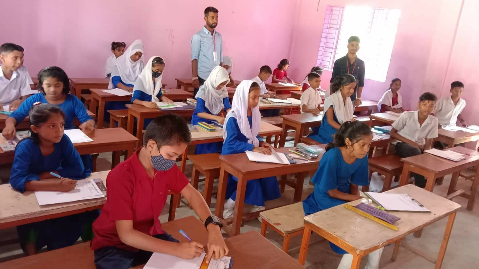 পলাশে সরকারচর স্বেচ্ছাসেবী যুব সংগঠনের উদ্যোগে বৃত্তি পরীক্ষা অনুষ্ঠিত
