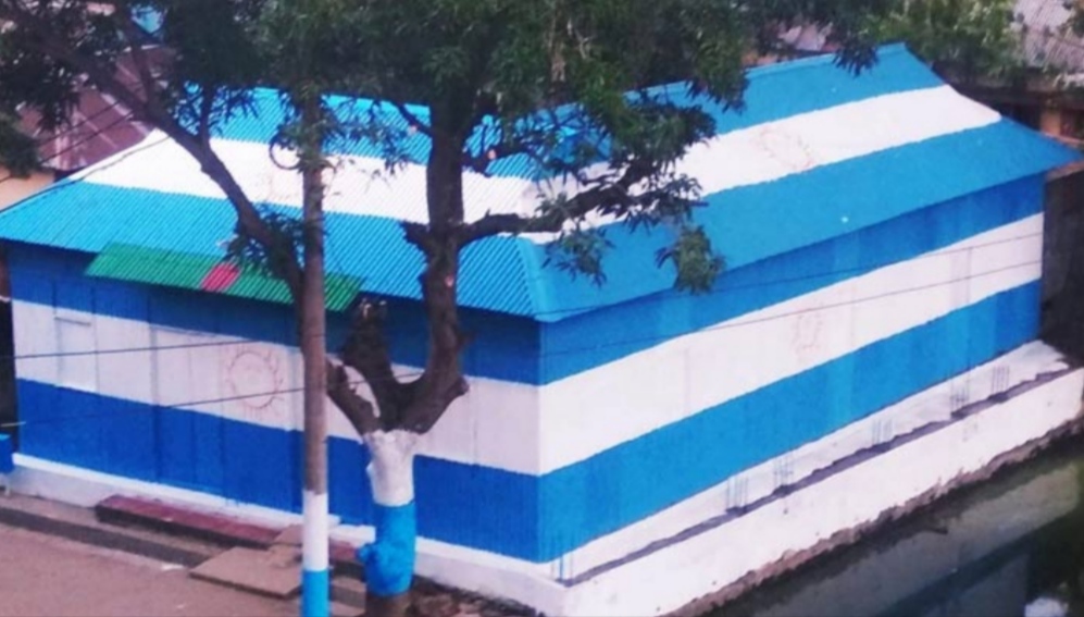 আর্জেন্টিনার পতাকার রঙে সাজানো হলো বসতঘর