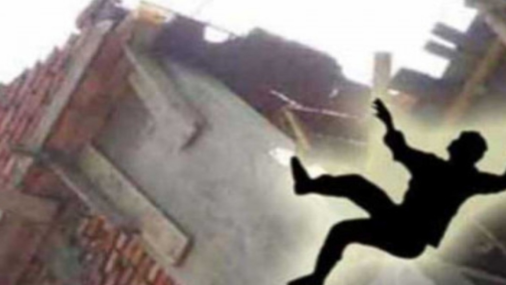 নরসিংদীতে নির্মাণাধীন ভবন থেকে পড়ে শ্রমিকের মৃত্যু