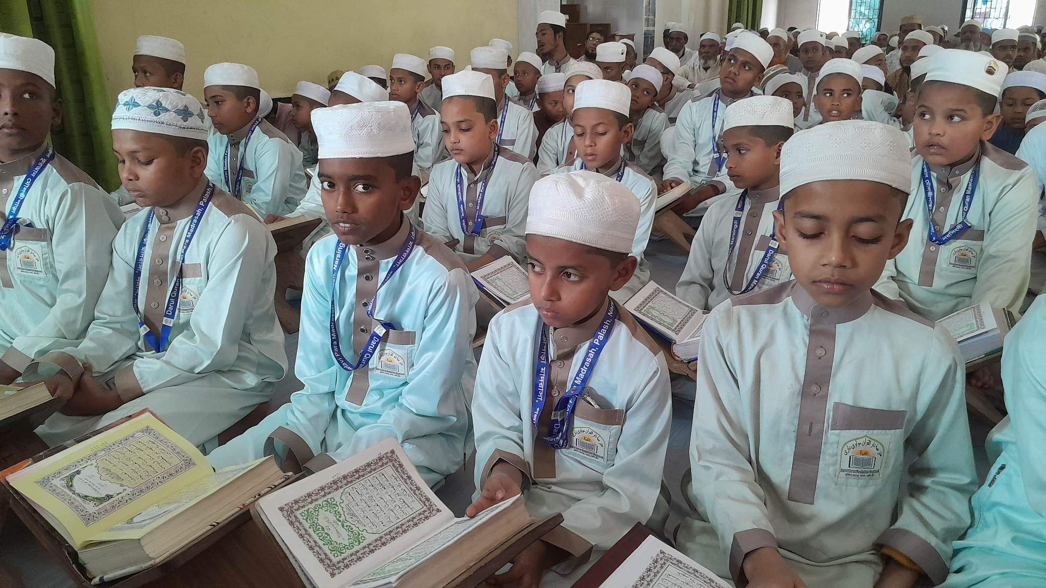 পলাশে মাদ্রাসা ছাত্রদের হিফজ ও নাজেরা সবক প্রদান