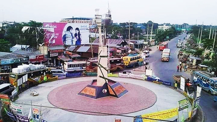 পাঁচদোনা মোড়ে ফুটওভার ব্রীজ আশু জরুরি