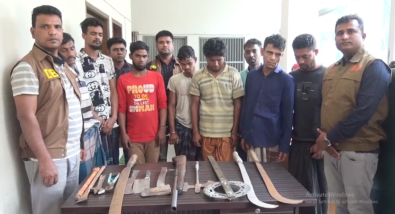 নরসিংদীতে ডাকাত দলের ৮ সদস্য গ্রেফতার