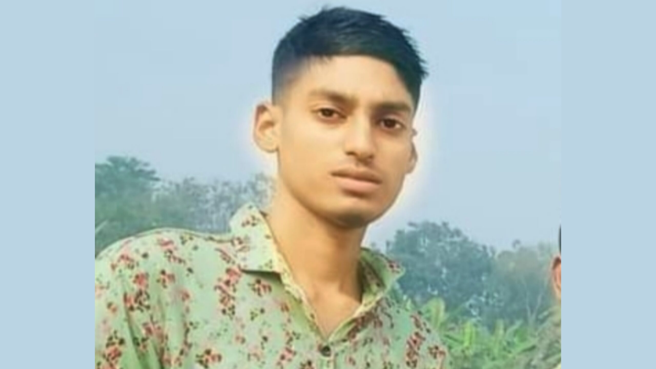 পলাশে বেপরোয়া ট্রলি কেড়ে নিলো পরীক্ষার্থীর প্রাণ