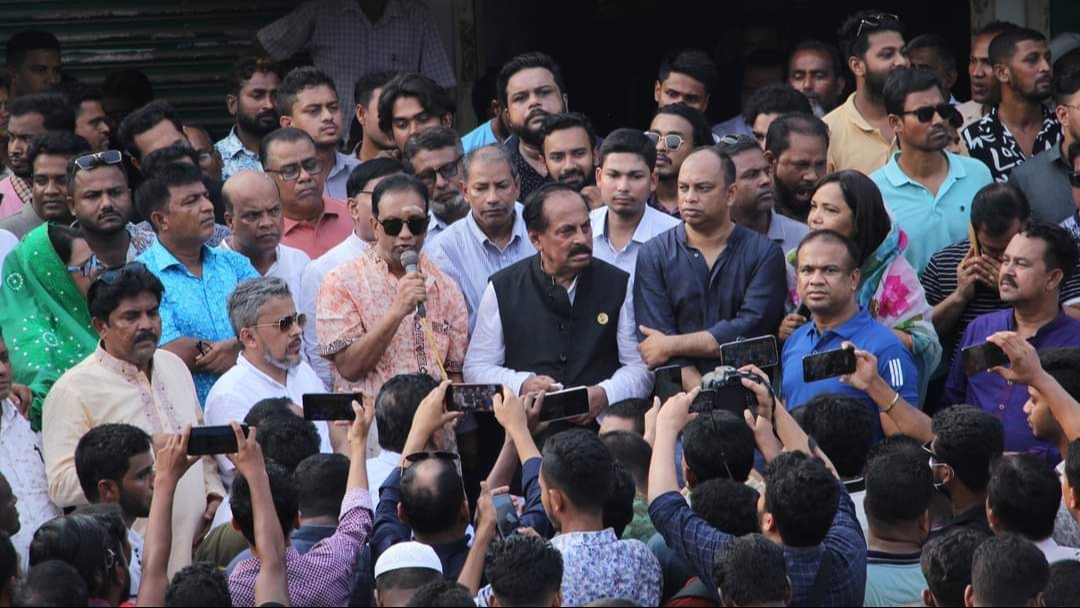 প্রধানমন্ত্রীকে হত্যার হুমকির প্রতিবাদে পলাশে বিক্ষোভ