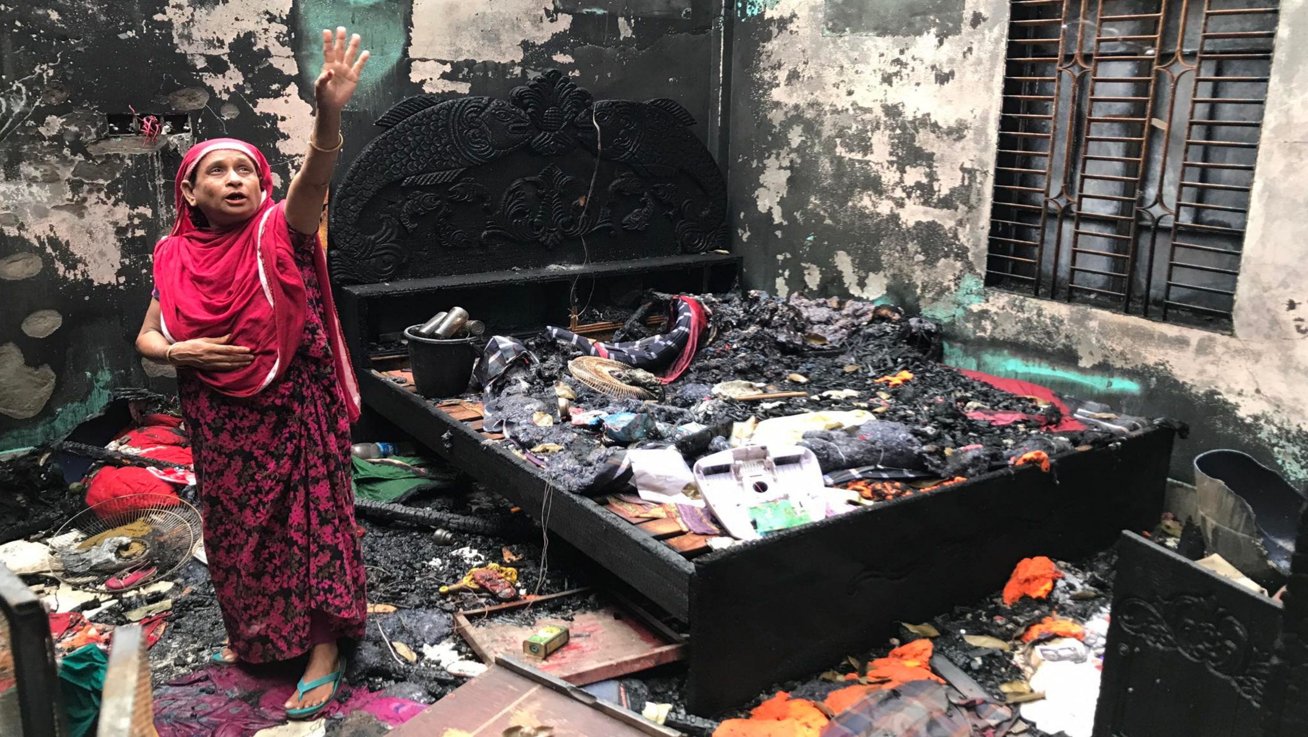 শিবপুরে বসতঘর আগুনে পুড়ে ছাই, ক্ষয় ক্ষতি ৬ লাখ টাকা