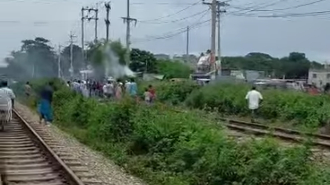 নরসিংদীতে ট্রেনে কাটা পড়ে অজ্ঞাত বৃদ্ধের মৃত্যু