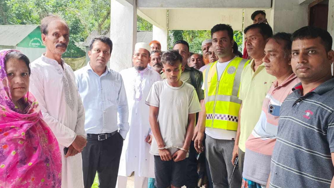 মনোহরদীতে ইভটিজারকে মোবাইল কোর্টে জরিমানা