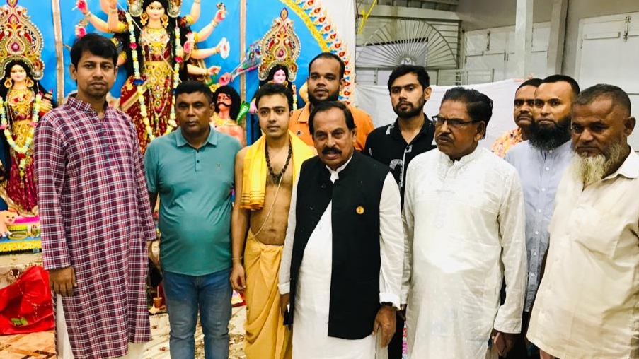 মাধবদীর পাইকারচরে বিভিন্ন পূজা মন্ডপ পরিদর্শন করেছেন জি এম তালেব হোসেন