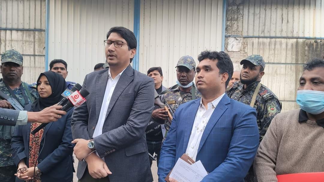পলাশে অবৈধ ব্যাটারি কারখানা বন্ধ করল প্রশাসন