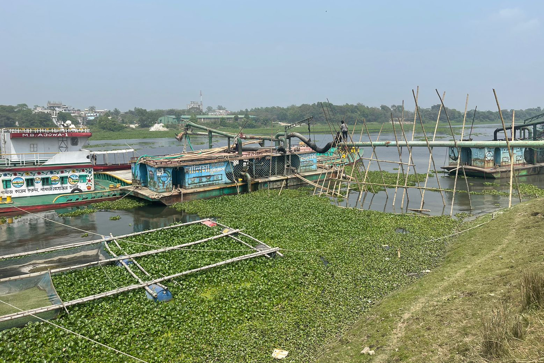 পলাশে বালু খেকোদের বিরুদ্ধে অভিযান, ৪ লাখ টাকা অর্থদন্ড