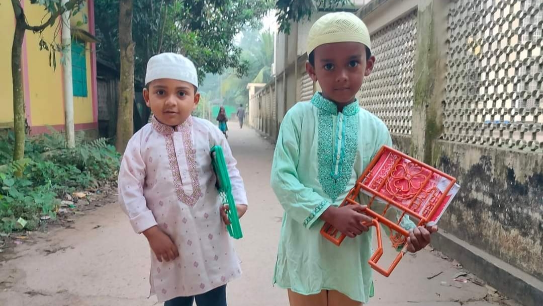 খোকা : আমীর হামজা (রাসকিন আহমেদ জুয়েল)