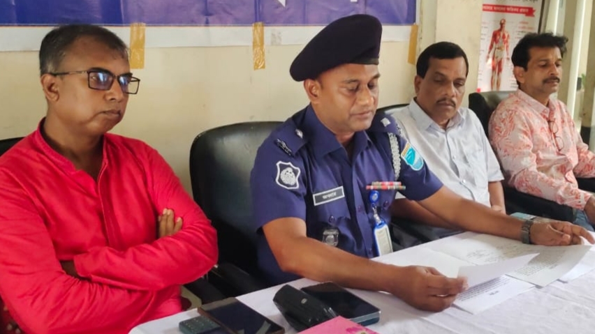 রায়পুরায় পূজামণ্ডপের প্যান্ডেল ভাঙচুর নিয়ে গুজব ছড়ানোর প্রতিবাদে সংবাদ সম্মেলন