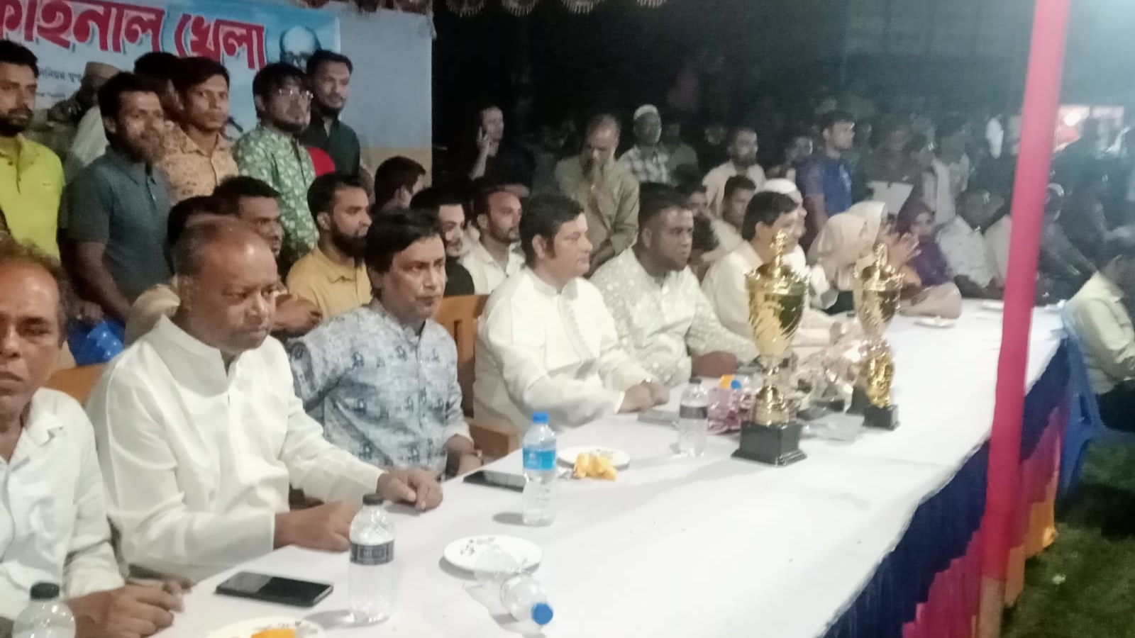 পলাশে মোমেন খান স্মৃতি ফুটবল টুর্নামেন্ট অনুষ্ঠিত