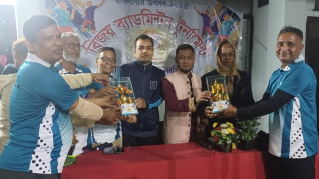 তারুণ্যের উৎসব -২০২৫ উপলক্ষে নরসিংদীতে বিজয় ব্যাডমিন্টন টুর্নামেন্ট