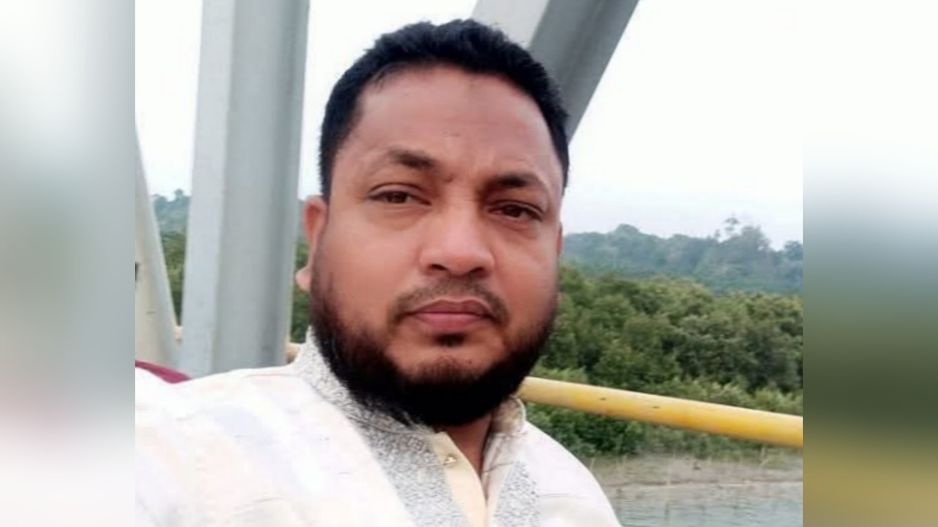 ঘোড়াশালে ট্রেনে কাটা পড়ে যুবদল নেতার মৃত্যু