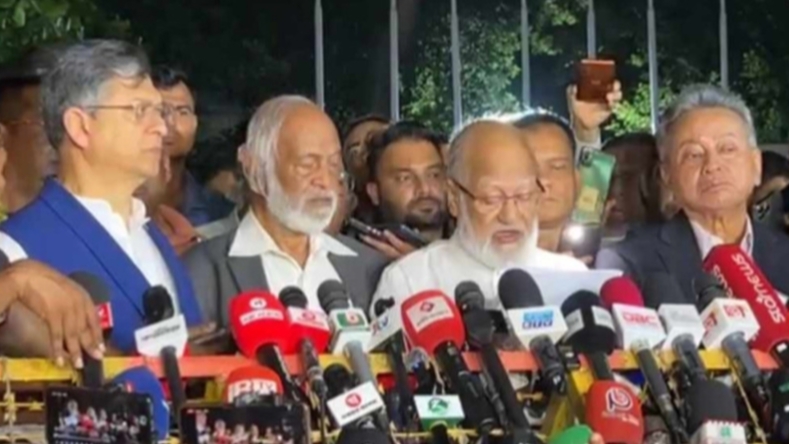 উপদেষ্টা পরিষদ পুনর্গঠন ও ডিসেম্বরের মধ্যে নির্বাচনের রোডম্যাপ চাইল বিএনপি
