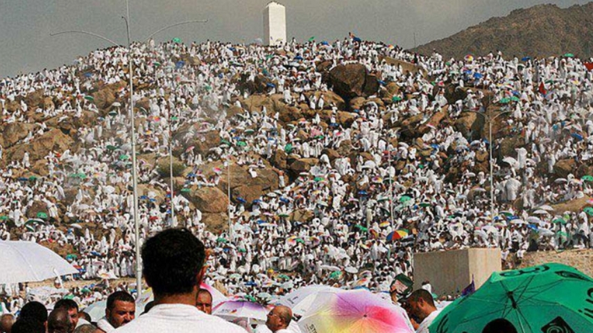পবিত্র হজ আজ: লাব্বাঈক ধ্বনিতে মুখর আরাফা প্রান্তর