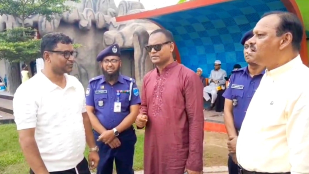 নরসিংদীতে ঈদের সময় নির্বিঘ্নে ঘোরাঘুরির জন্য পুলিশের কঠোর নজরদারি