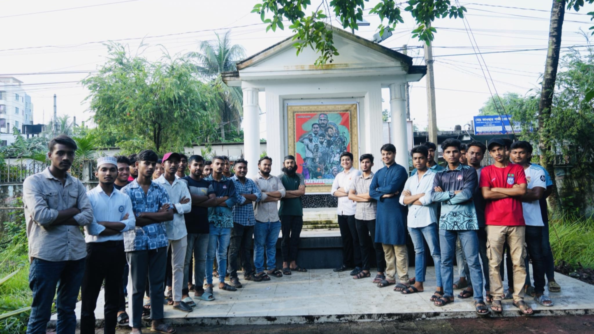 পলাশে বৈষম্য বিরোধী ছাত্র আন্দোলনের উদ্যোগে জুলাই স্মৃতি স্তম্ভ নির্মাণ