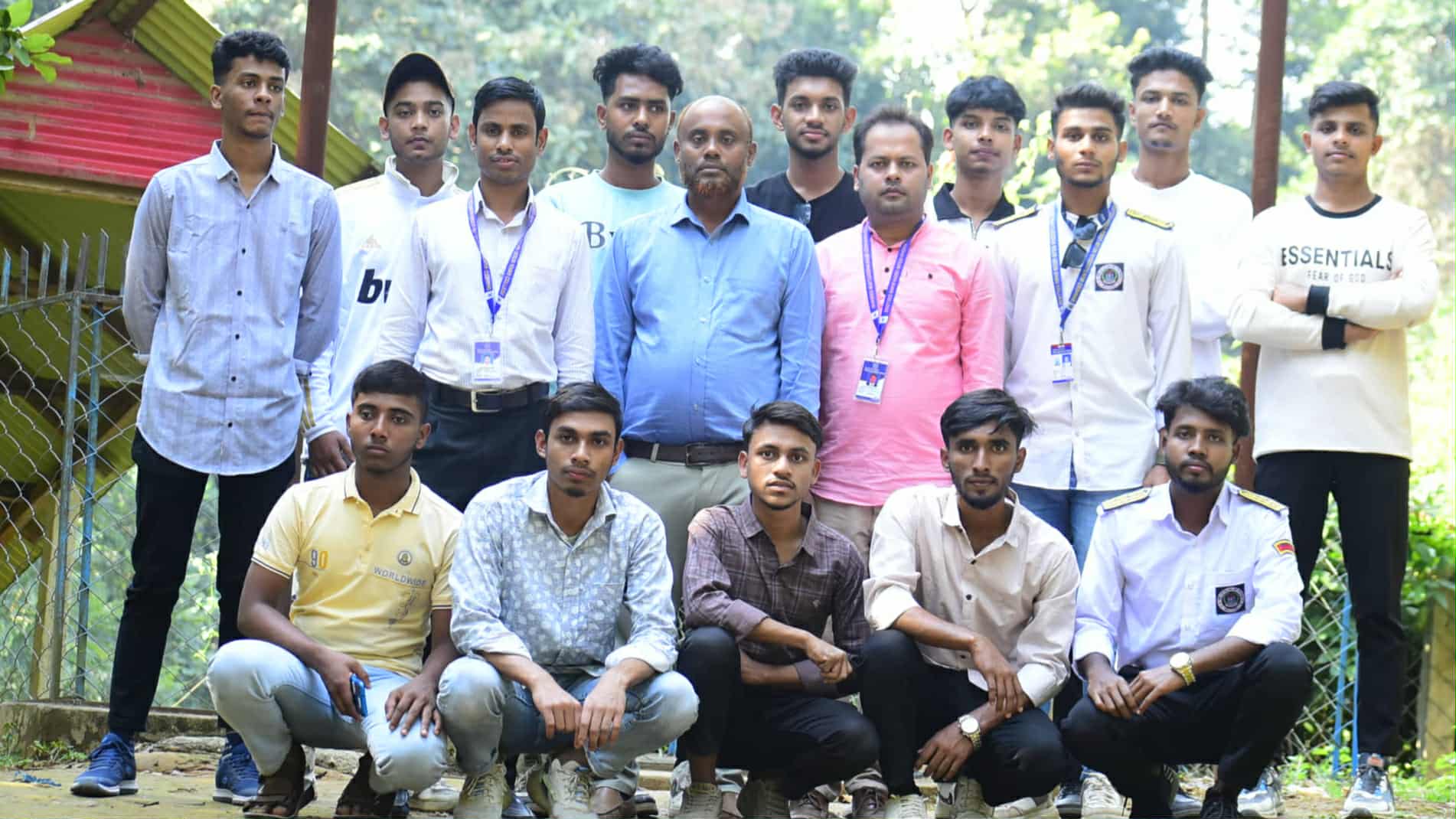 শহীদ মুক্তিযোদ্ধা নজিব উদ্দিন খান কলেজের শিক্ষা সফর অনুষ্ঠিত