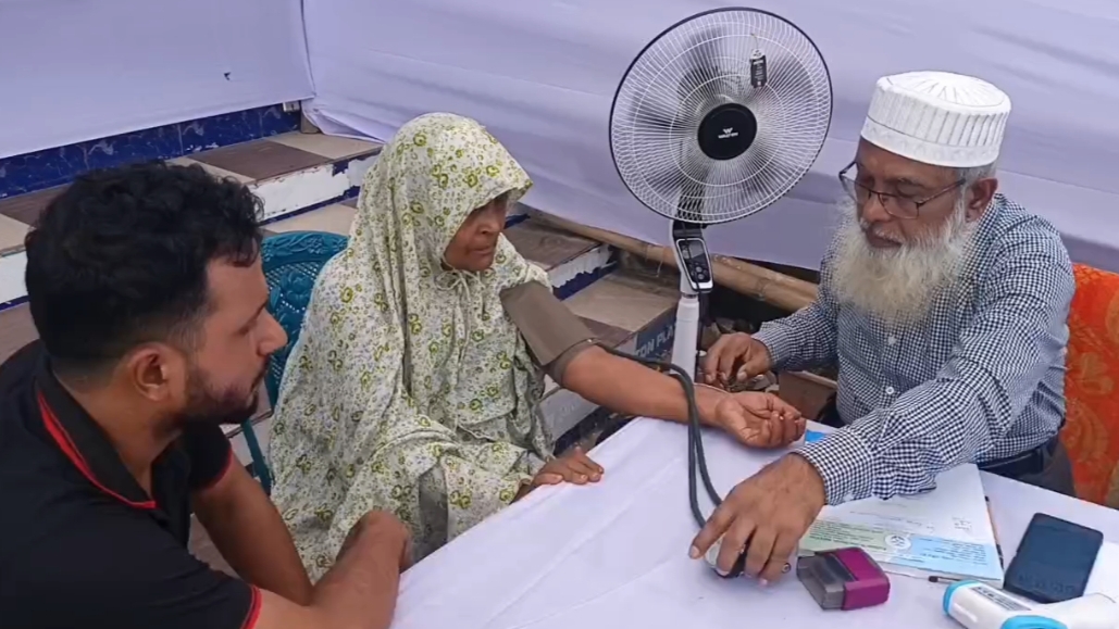 নরসিংদীতে ওয়ালটন প্লাজার ফ্রি মেডিকেল ক্যাম্পে ২ শতাধিক মানুষের সেবা গ্রহণ