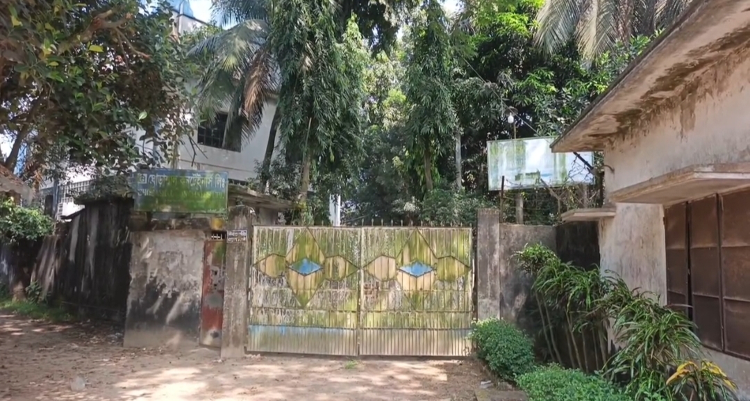 ঘোড়াশালে প্লাস্টিক কারখানার পাশে অজ্ঞাত ব্যক্তির মরদেহ উদ্ধার